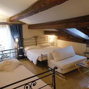 https://ca-riccio.hotelinveneto.com